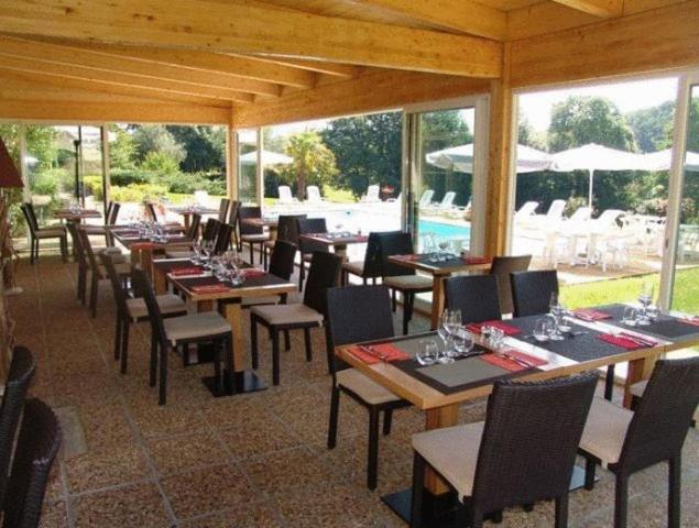 Brit Hotel Du Golf Le Lodge 萨利-德贝阿恩 外观 照片