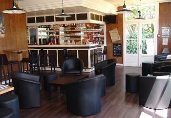 Brit Hotel Du Golf Le Lodge 萨利-德贝阿恩 外观 照片