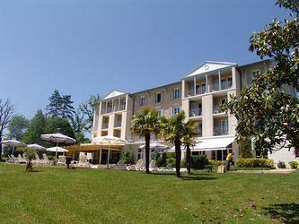 Brit Hotel Du Golf Le Lodge 萨利-德贝阿恩 外观 照片